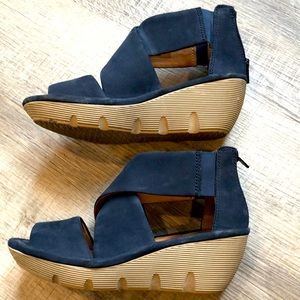 *Clarks* Artisan Wedge City Walk Sandals